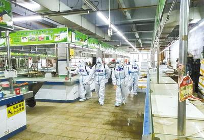 武漢農(nóng)貿(mào)市場升級進(jìn)行時 早晚徹底消殺，硬件改造達(dá)標(biāo)方準(zhǔn)營業(yè)